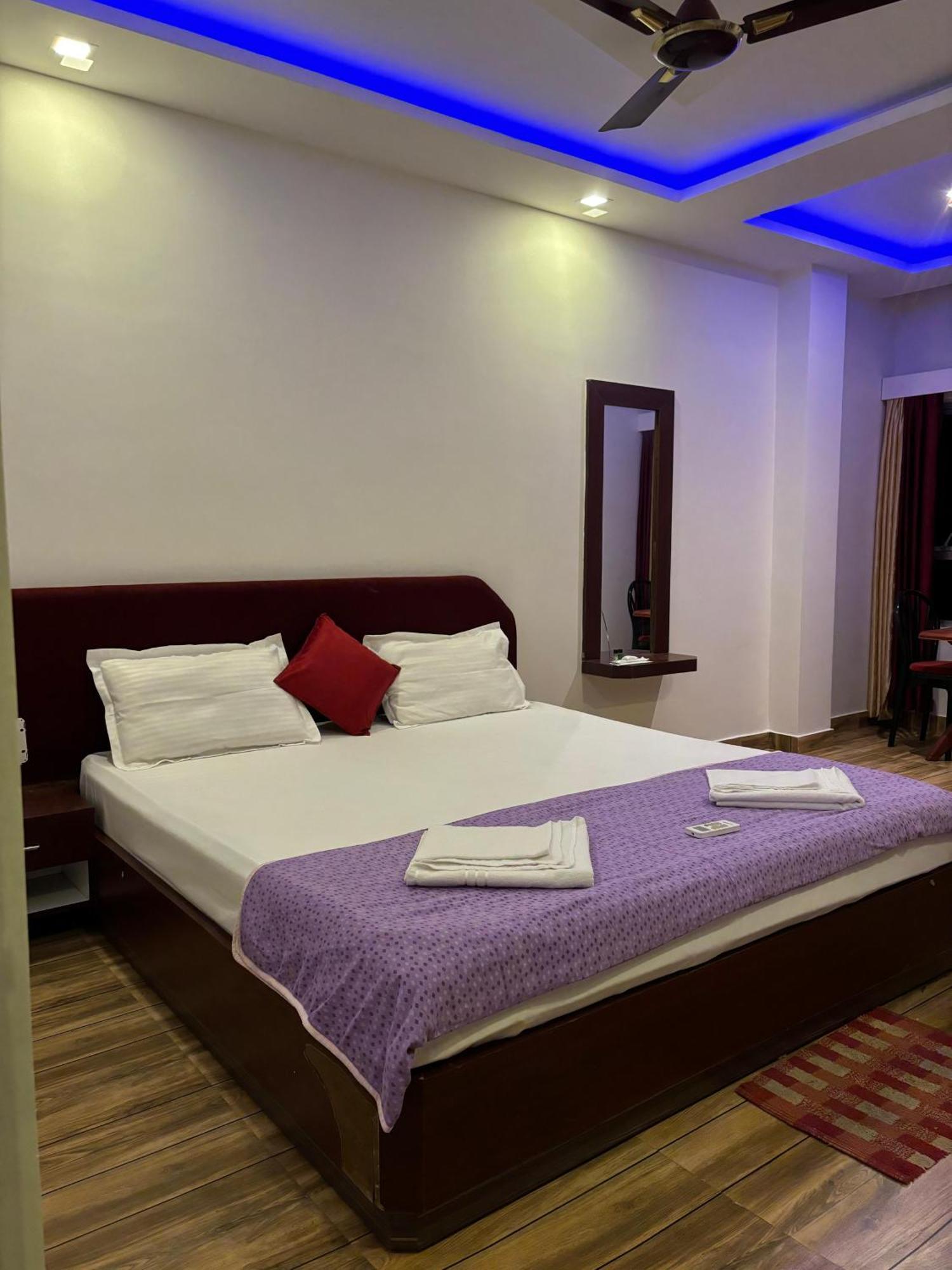The Tamarind Tree Hotel & Restaurant Shadipur Zewnętrze zdjęcie