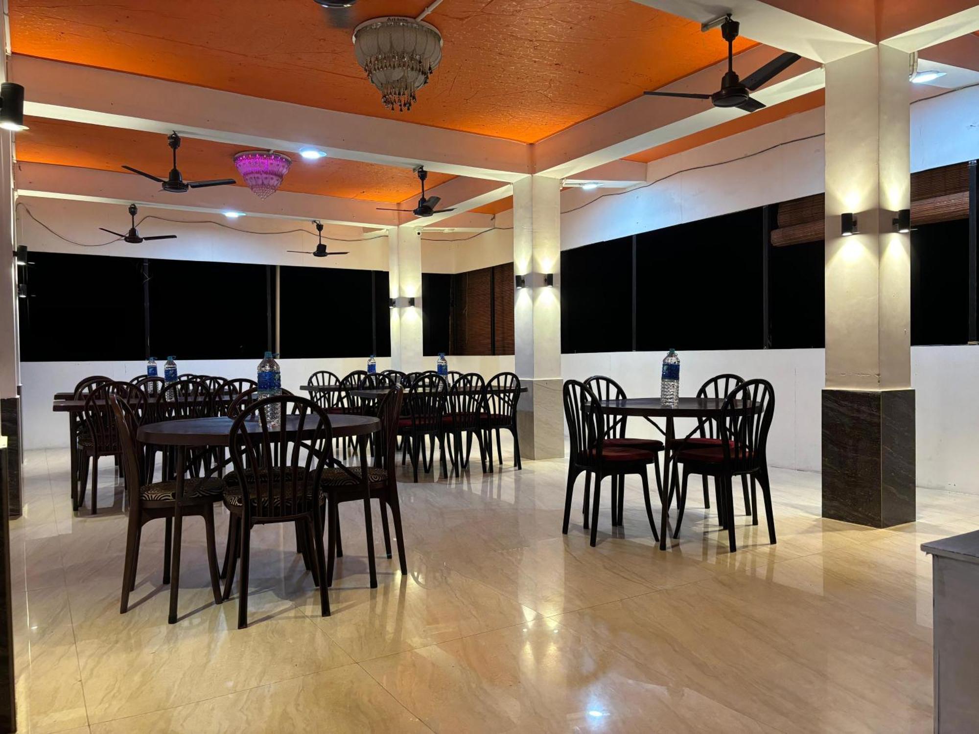 The Tamarind Tree Hotel & Restaurant Shadipur Zewnętrze zdjęcie